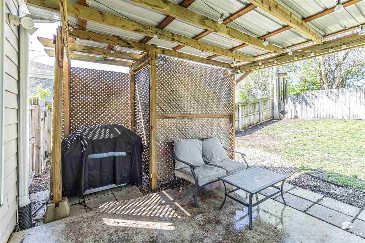 2505 Meadowood Drive, Manhattan, KS 66502