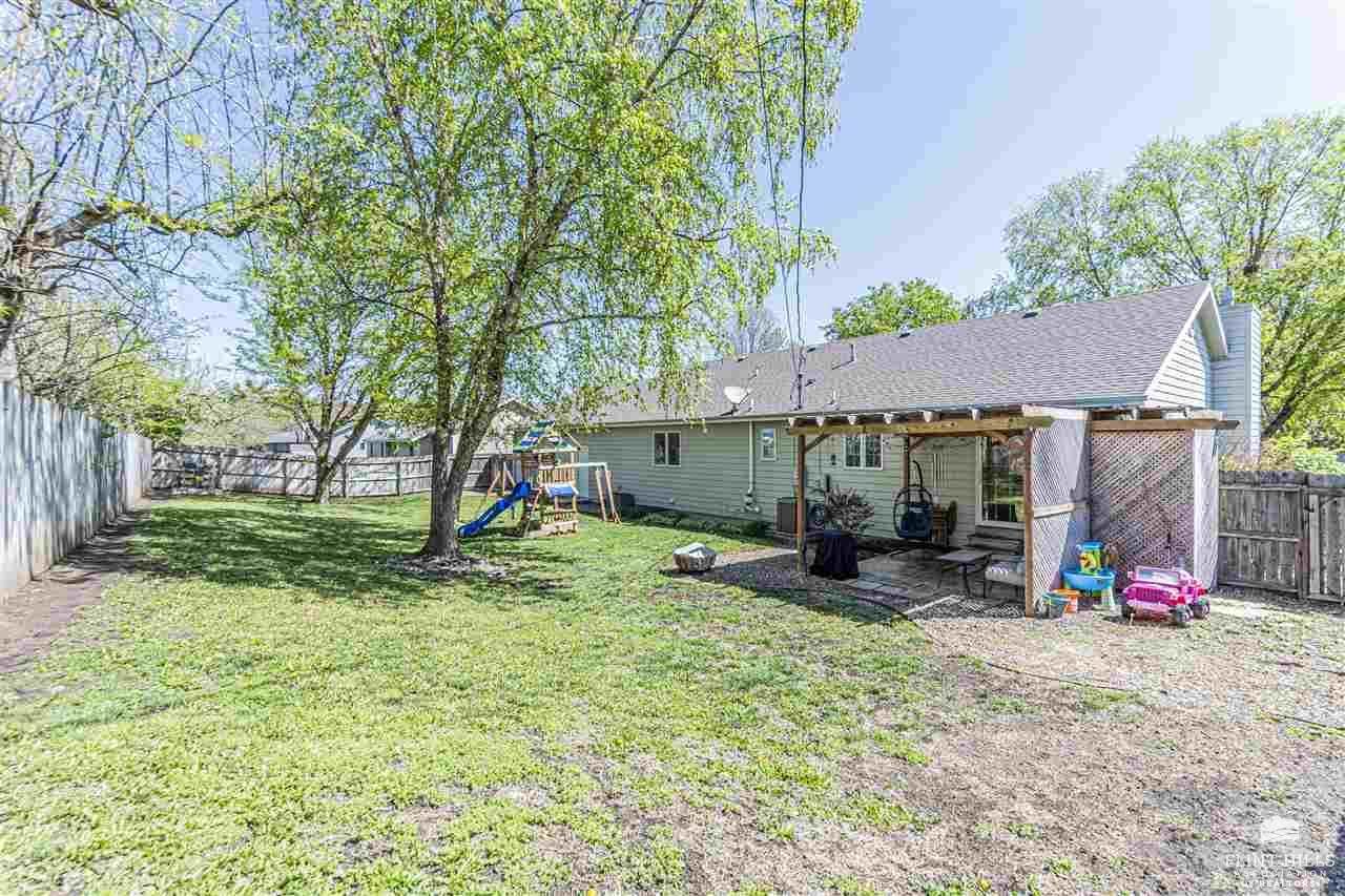 2505 Meadowood Drive, Manhattan, KS 66502