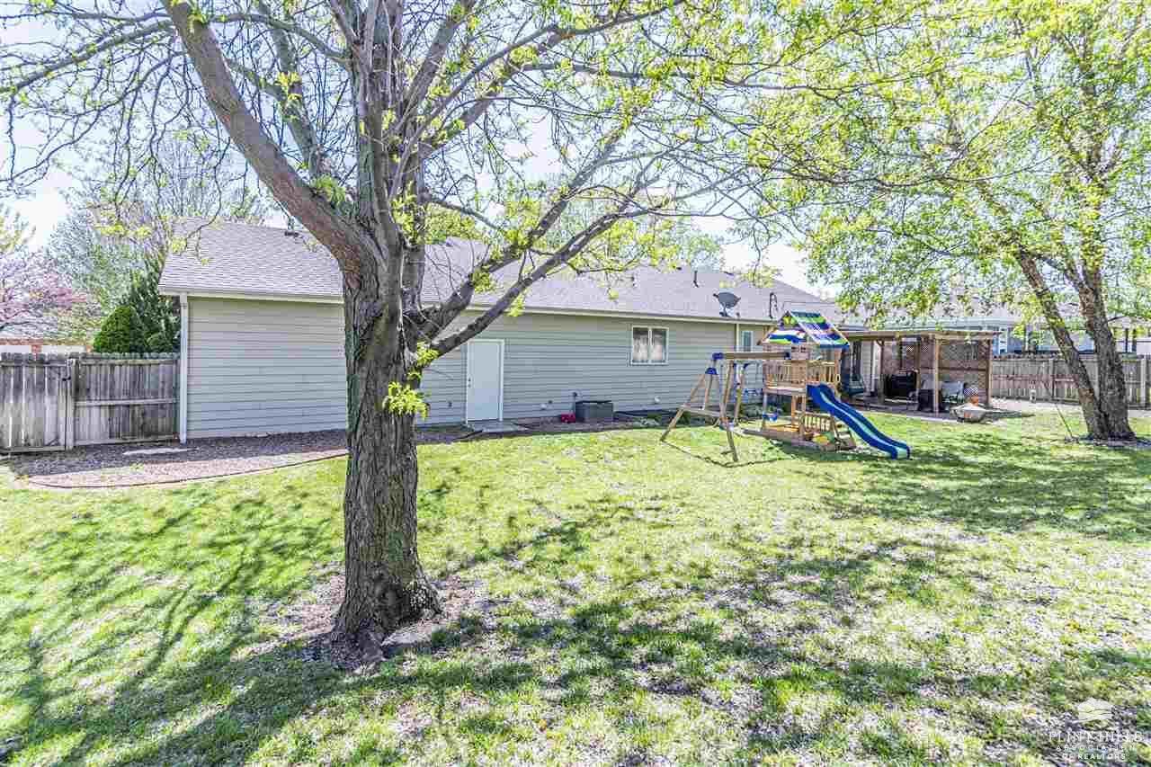 2505 Meadowood Drive, Manhattan, KS 66502