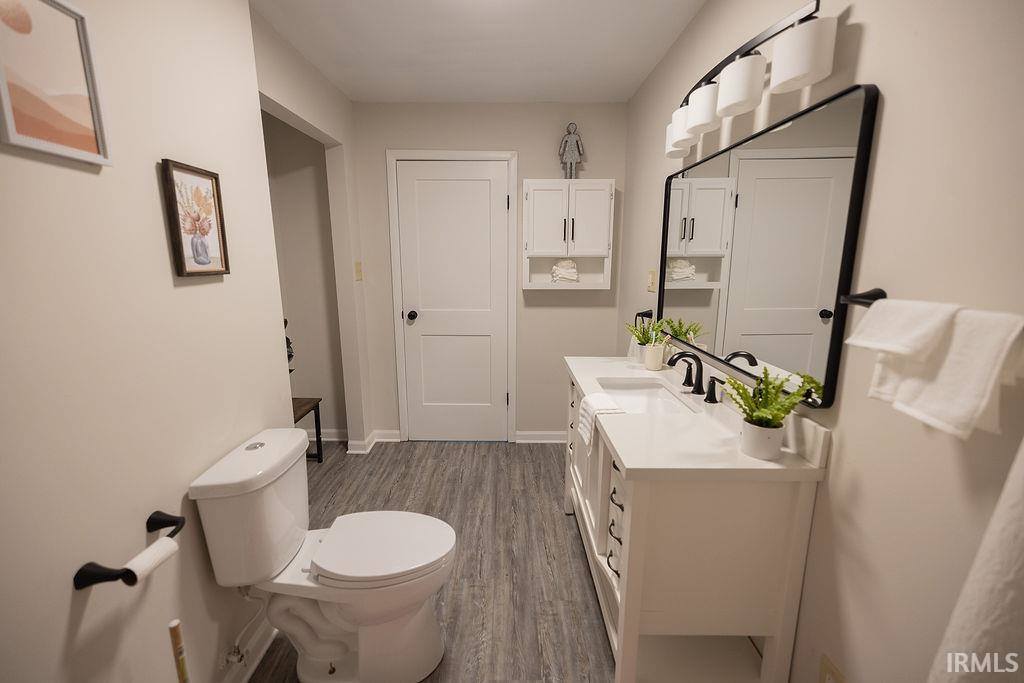 214 N Third Street, Parker City, IN 47368