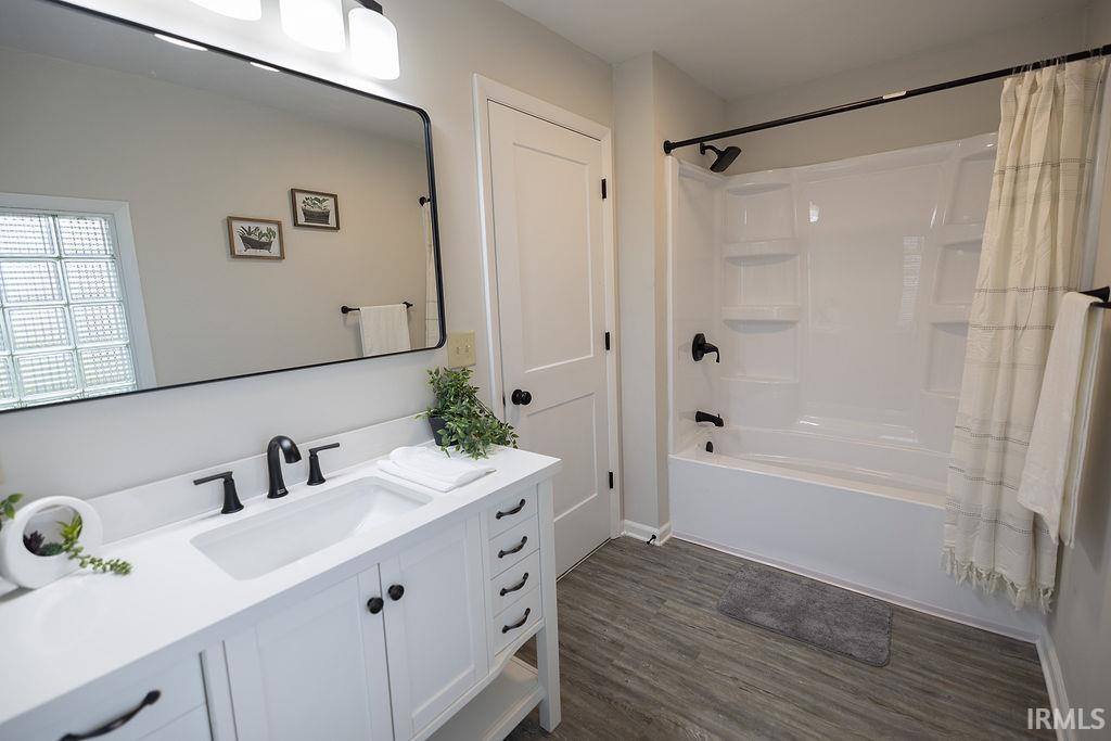 214 N Third Street, Parker City, IN 47368