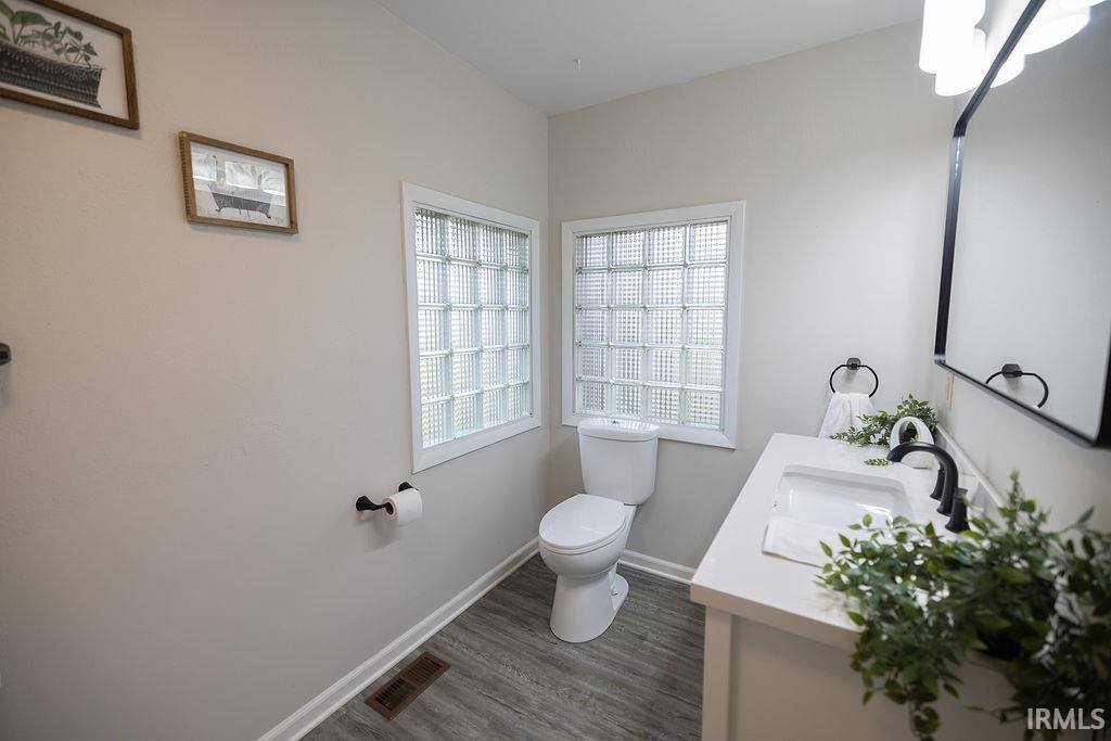 214 N Third Street, Parker City, IN 47368