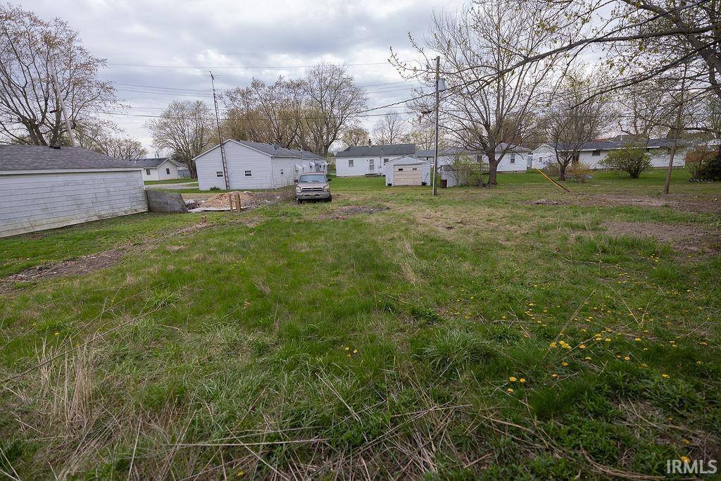 214 N Third Street, Parker City, IN 47368