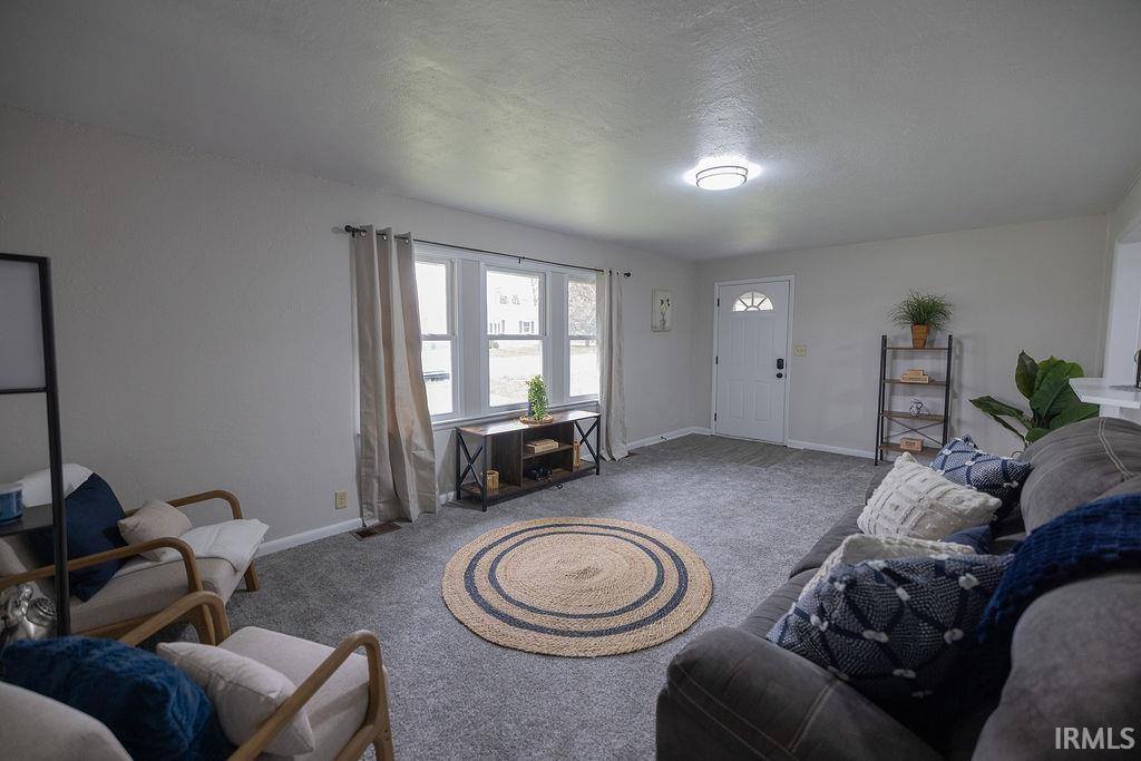 214 N Third Street, Parker City, IN 47368