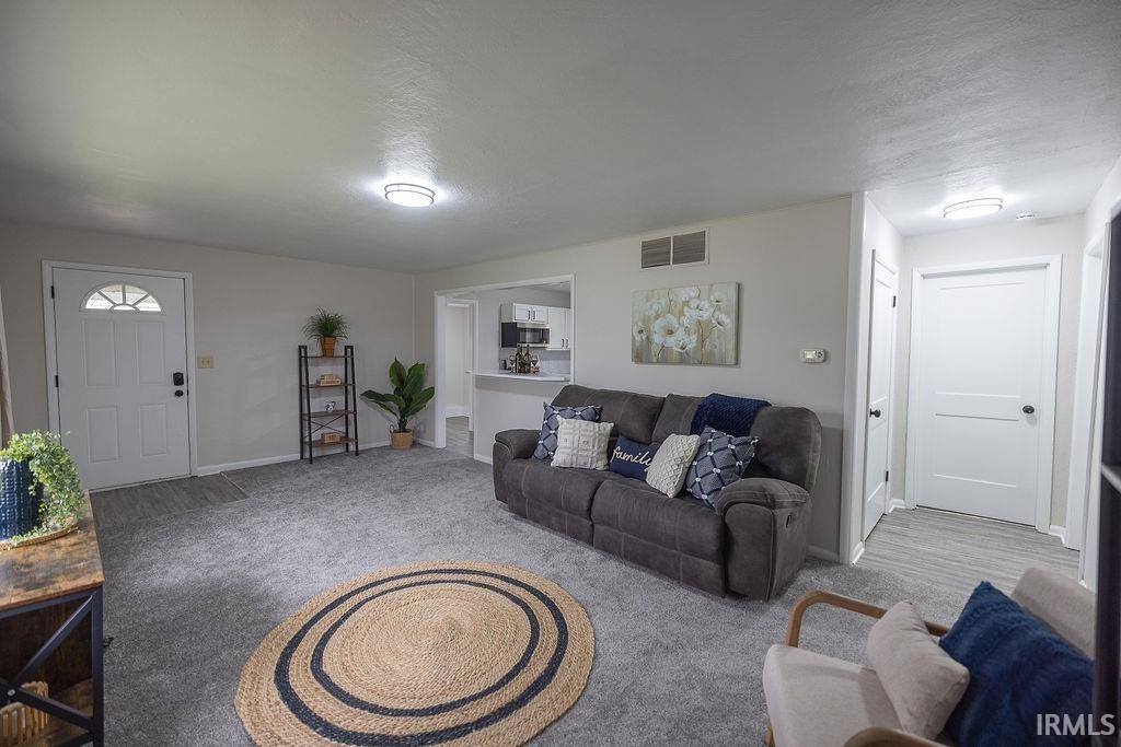 214 N Third Street, Parker City, IN 47368