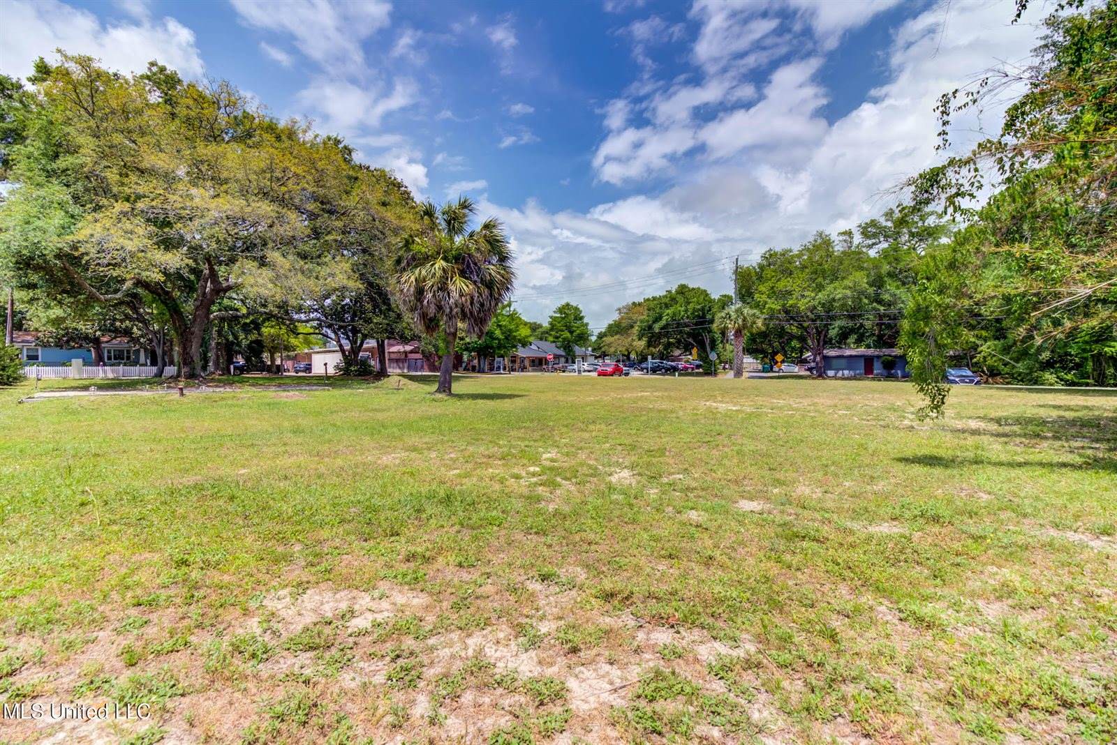 516 Porter Avenue, Ocean Springs, MS 39564