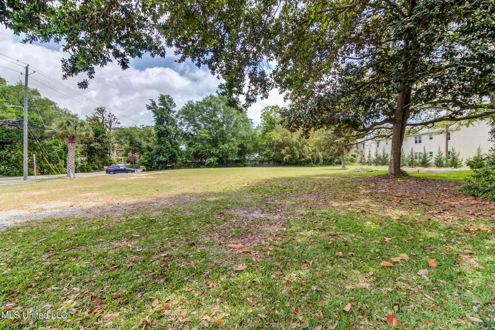 516 Porter Avenue, Ocean Springs, MS 39564