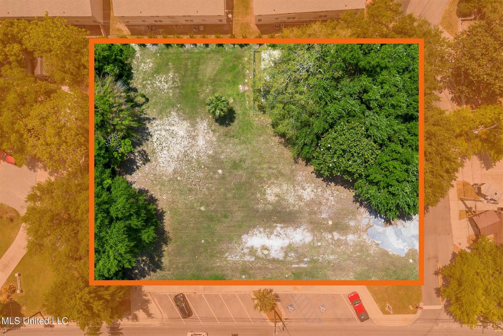 516 Porter Avenue, Ocean Springs, MS 39564