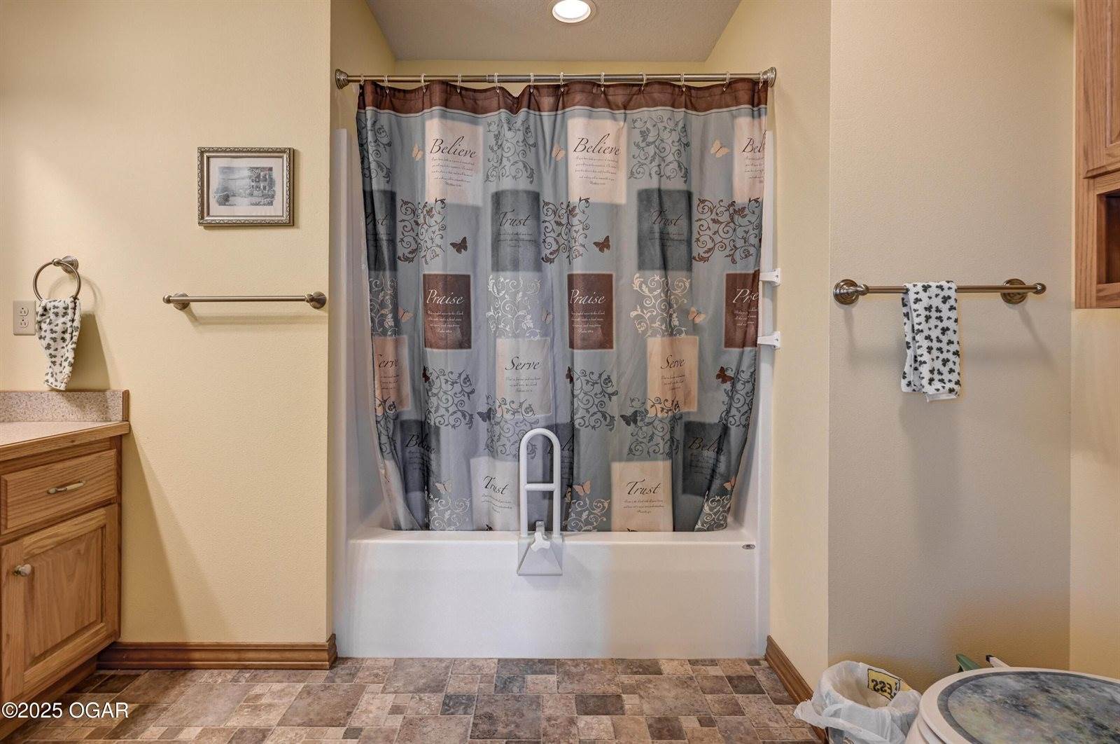 4211 East 24th Street, Joplin, MO 64804