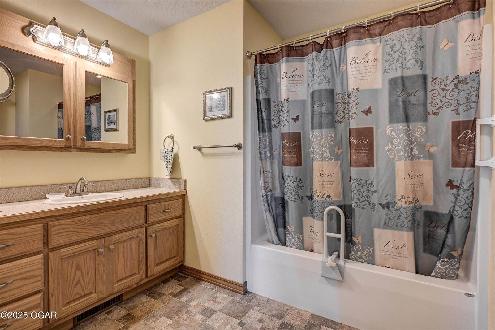 4211 East 24th Street, Joplin, MO 64804