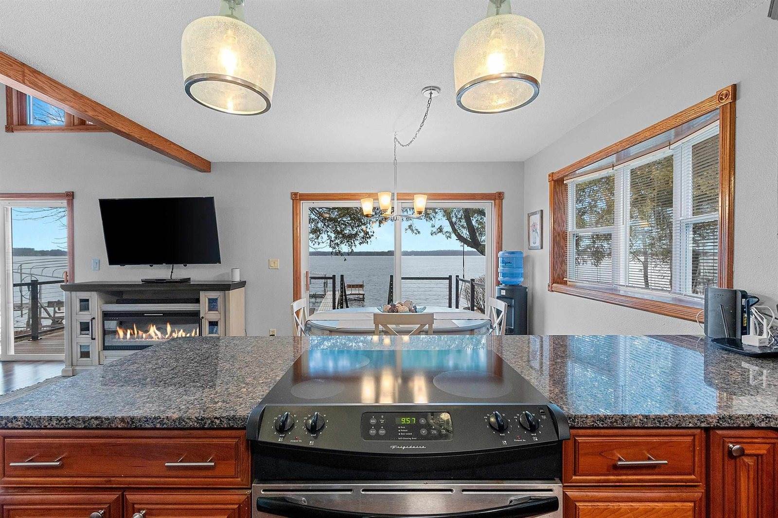 W6198 Crescent Lane, Crivitz, WI 54114