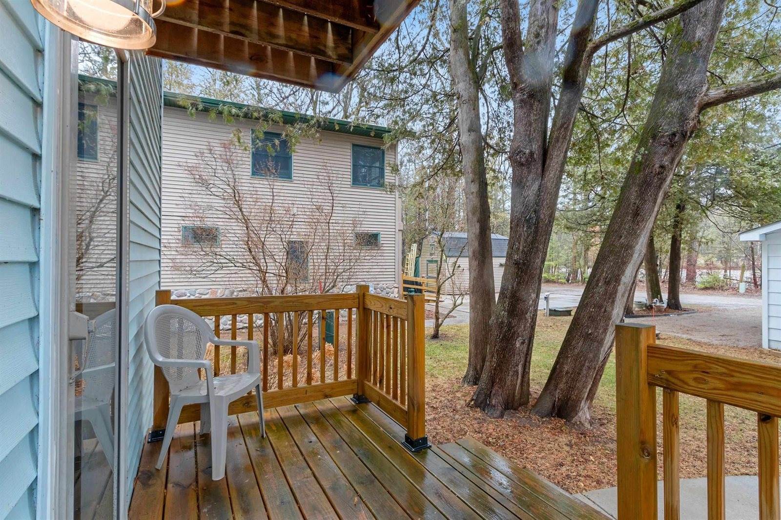 W6198 Crescent Lane, Crivitz, WI 54114