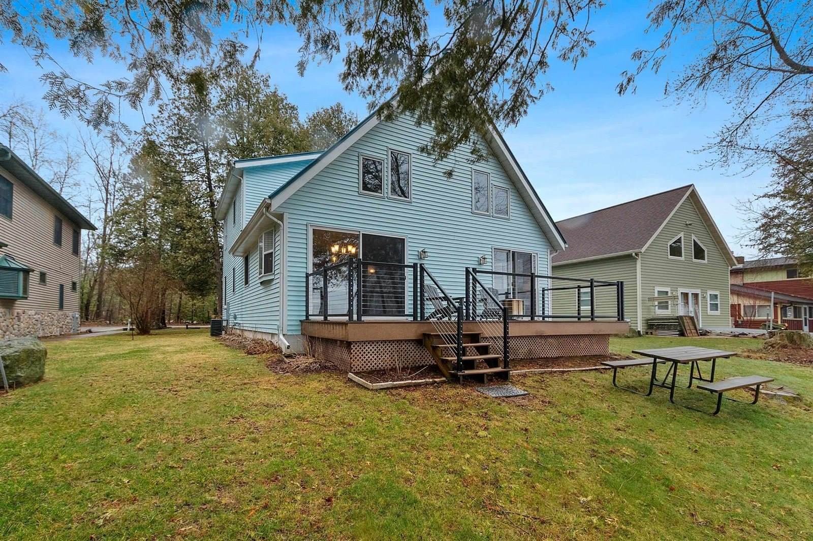 W6198 Crescent Lane, Crivitz, WI 54114