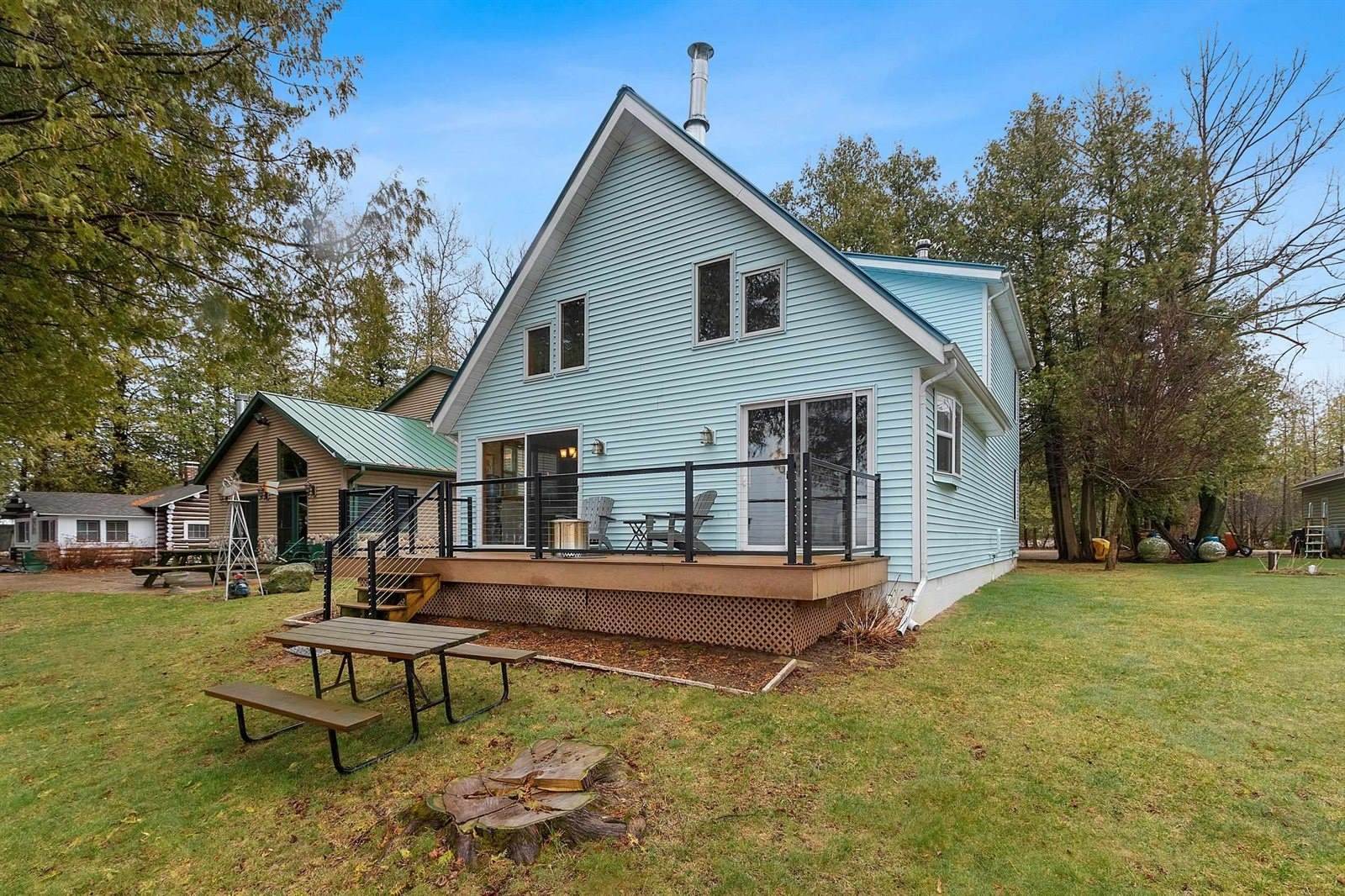 W6198 Crescent Lane, Crivitz, WI 54114