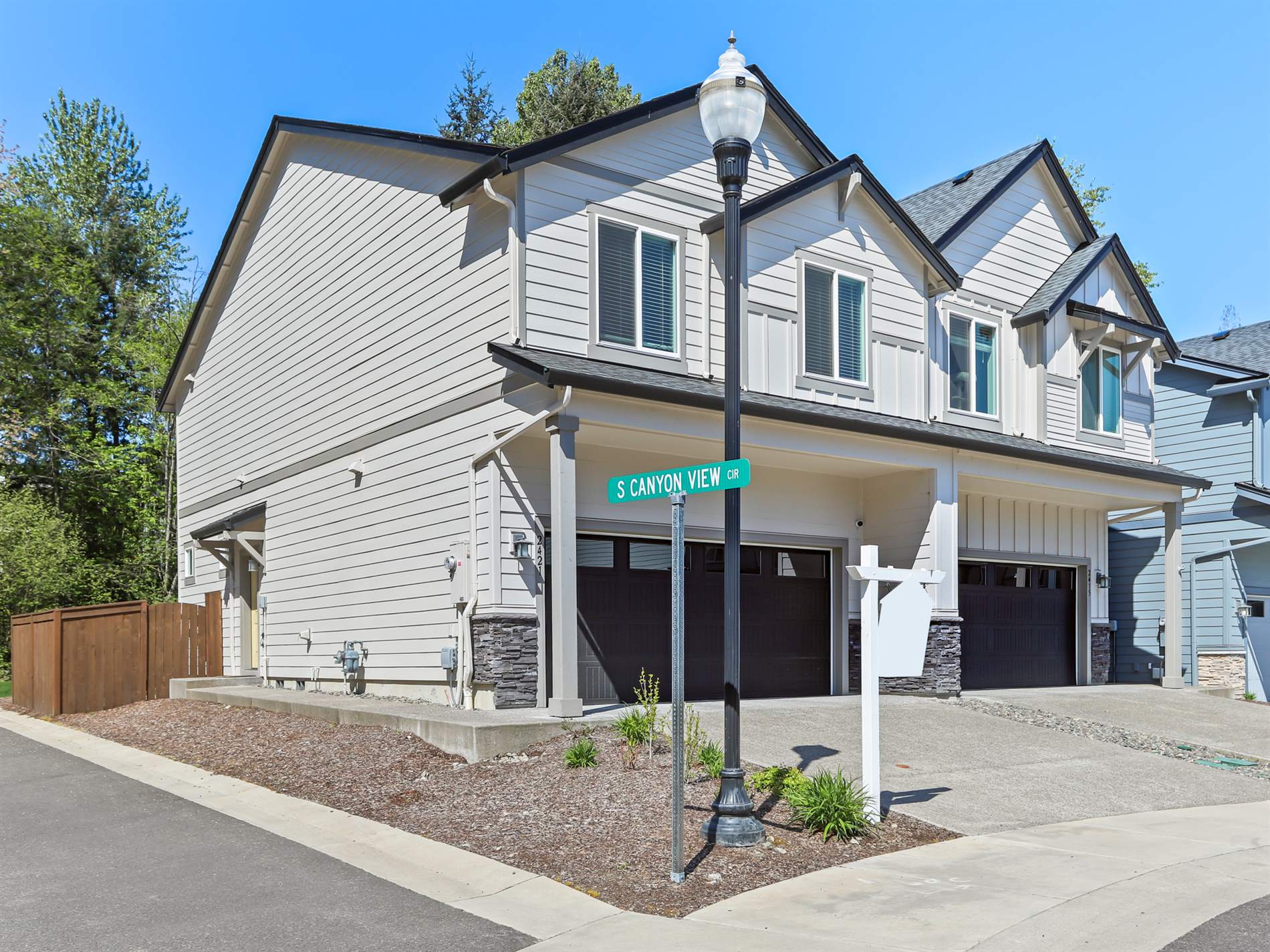 2421 South Trail View Ct, Ridgefield, WA 98642