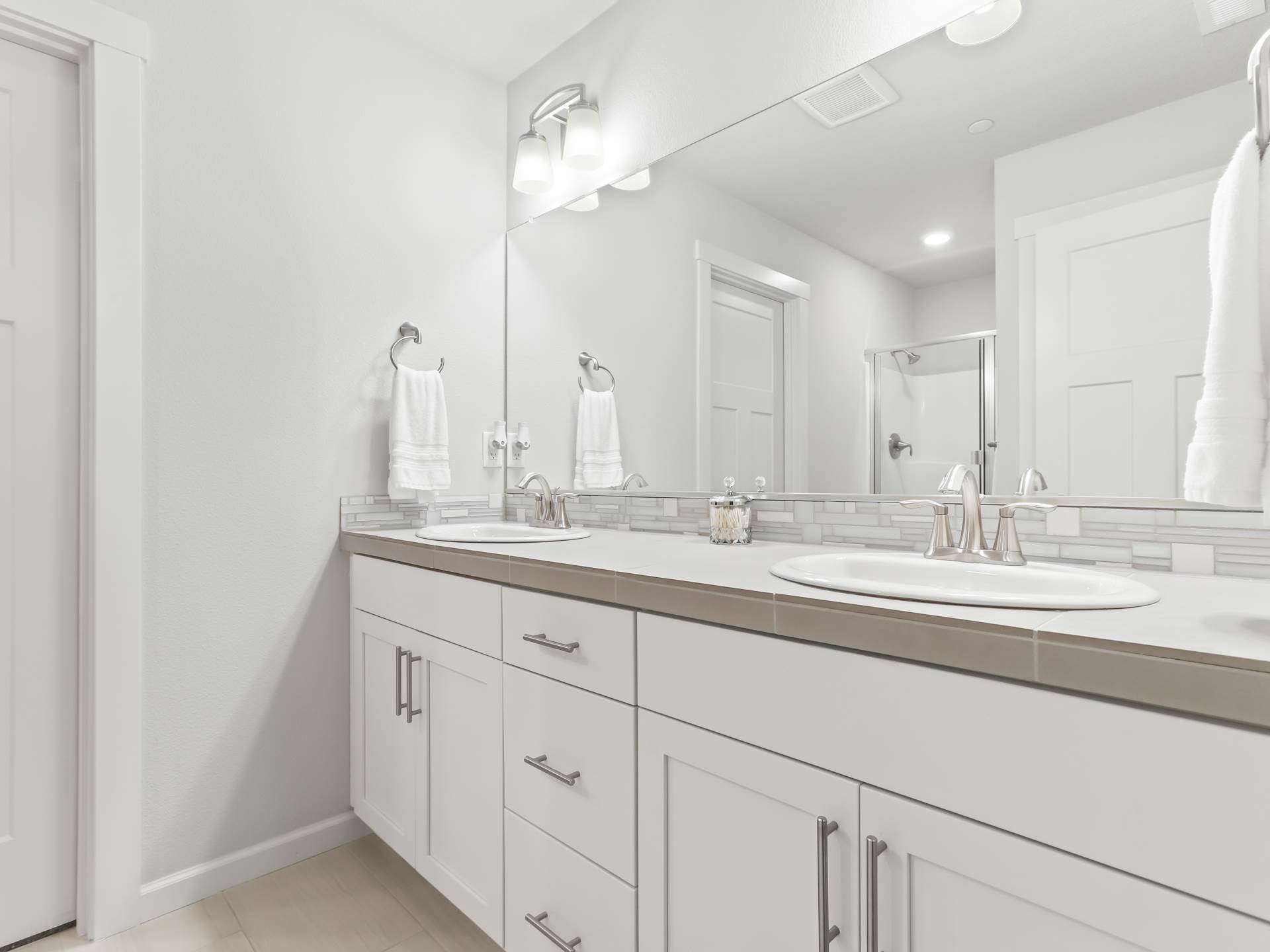 2421 South Trail View Ct, Ridgefield, WA 98642