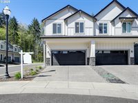 2421 South Trail View Ct, Ridgefield, WA 98642
