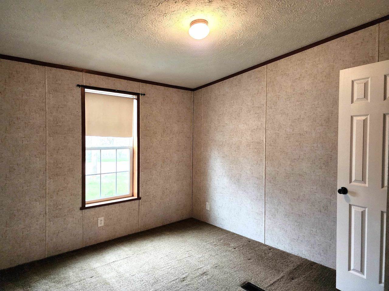 897 E Lake St #114, Lake Mills, WI 53551