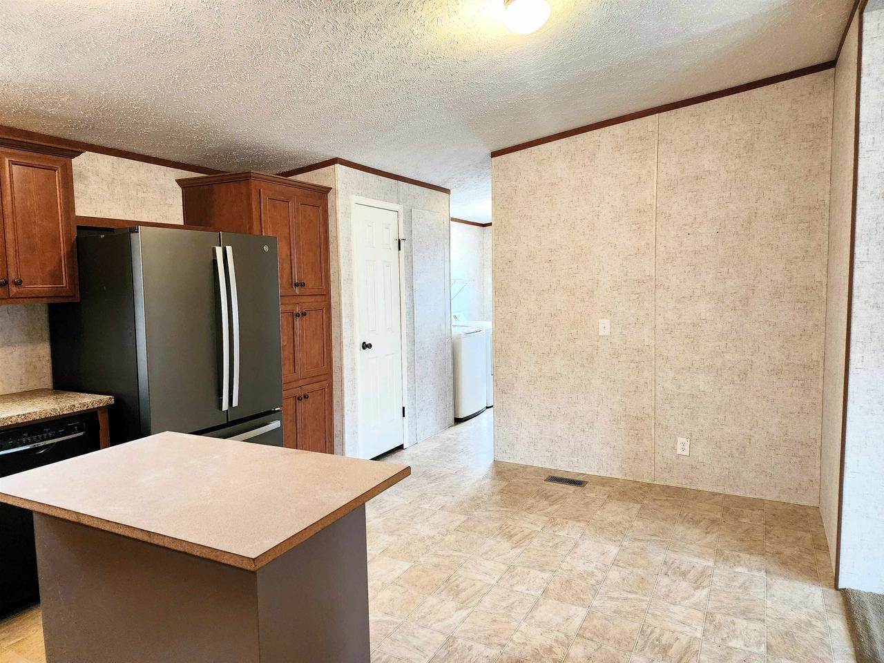 897 E Lake St #114, Lake Mills, WI 53551