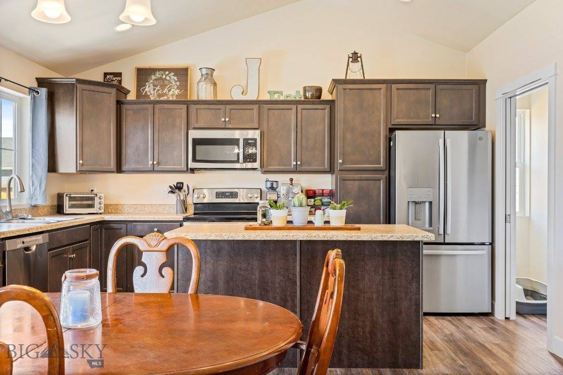 701 Mogul Street, Belgrade, MT 59714