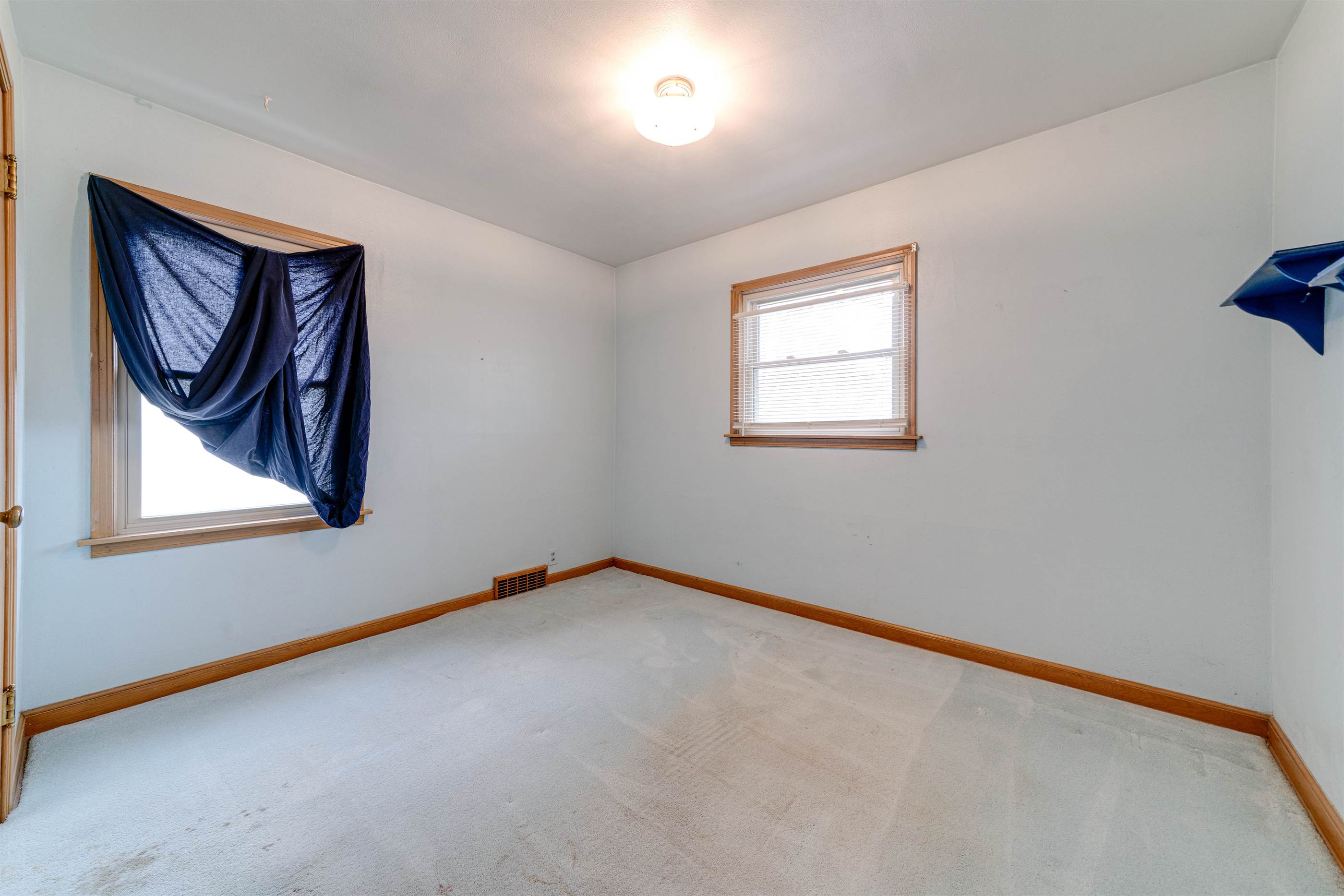 4906 N 24th Pl, Milwaukee, WI 53209