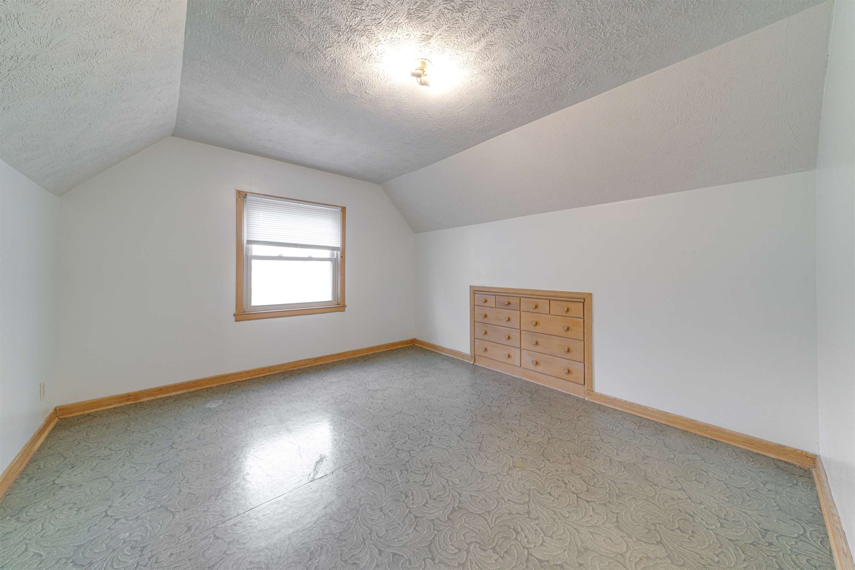 4906 N 24th Pl, Milwaukee, WI 53209