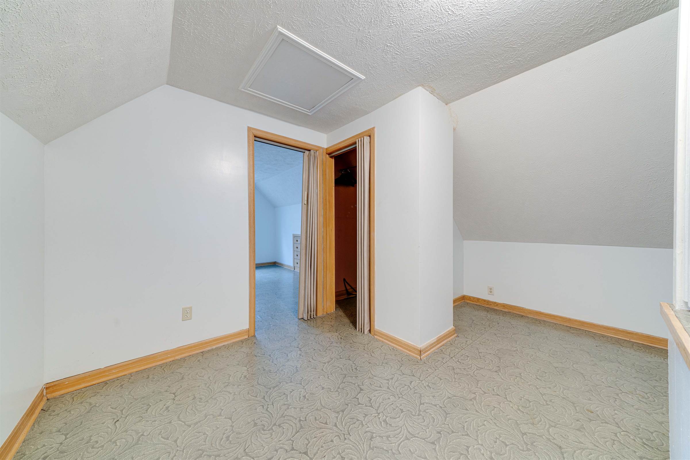 4906 N 24th Pl, Milwaukee, WI 53209