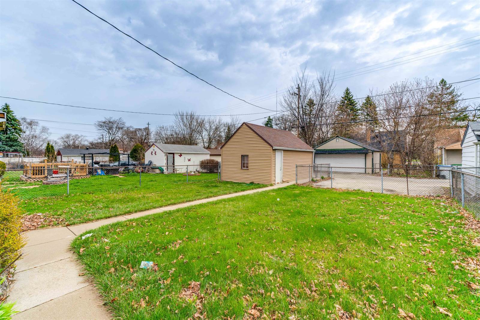 4906 N 24th Pl, Milwaukee, WI 53209