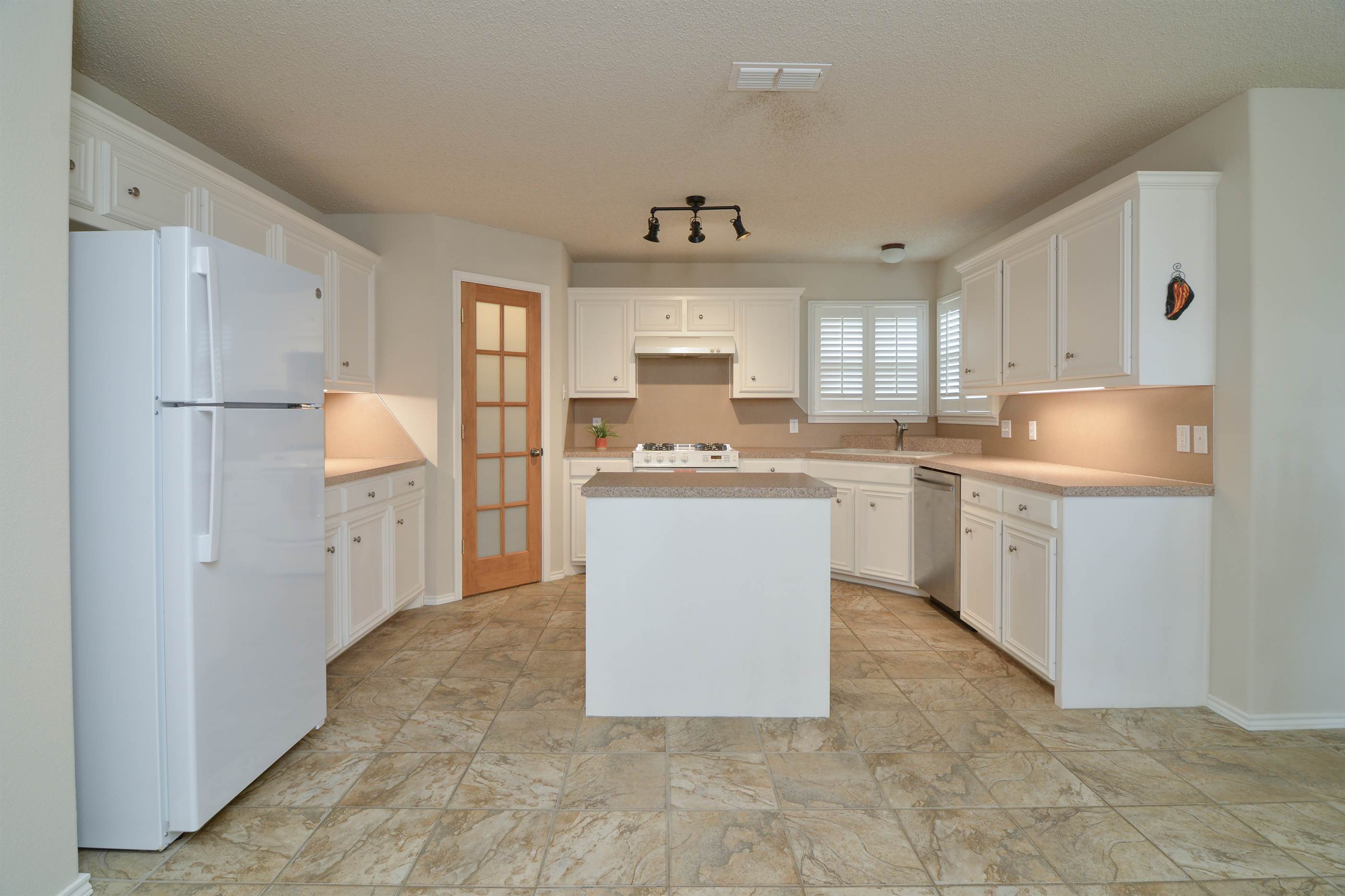 9808 Huron Ave, Lubbock, TX 79424