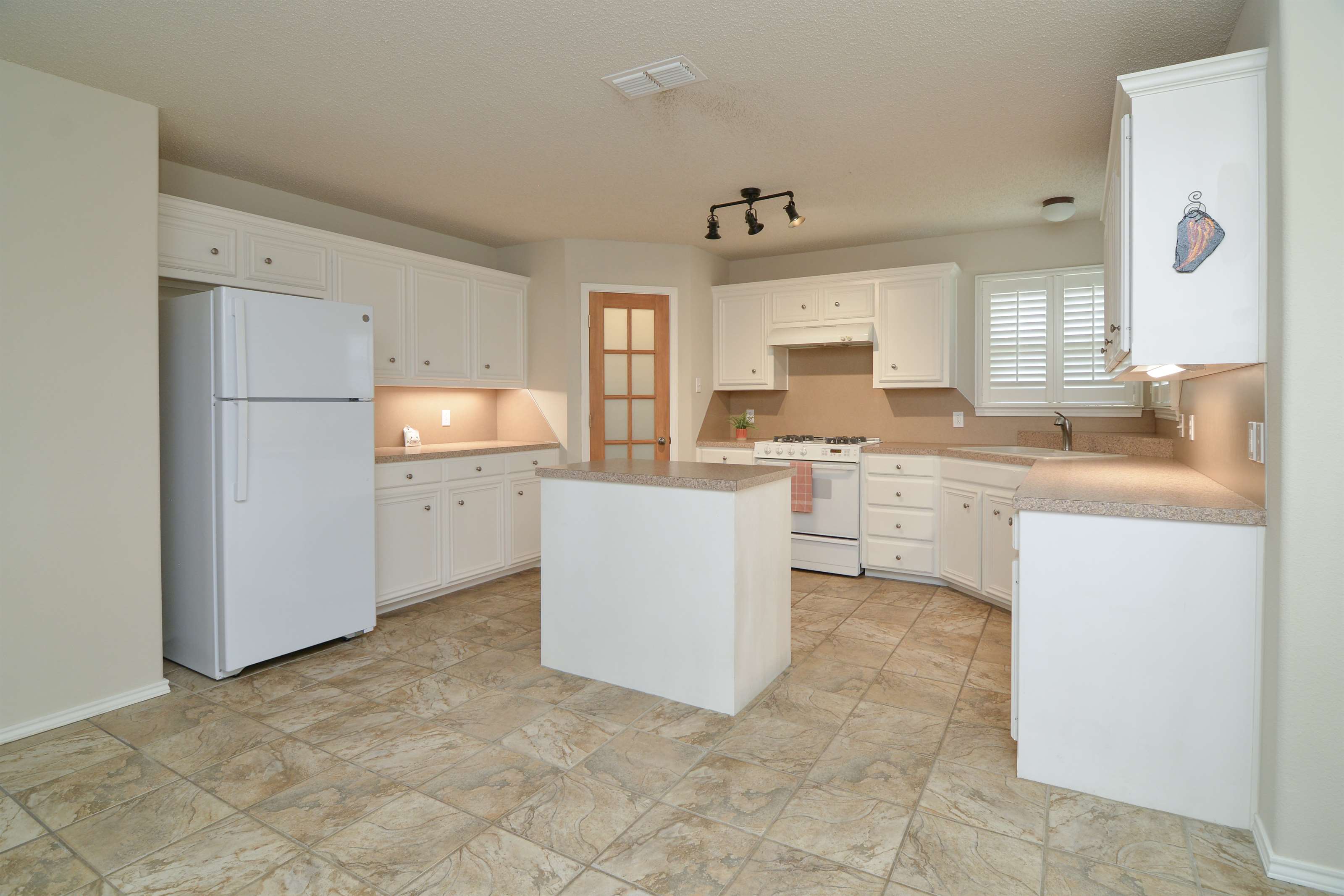 9808 Huron Ave, Lubbock, TX 79424