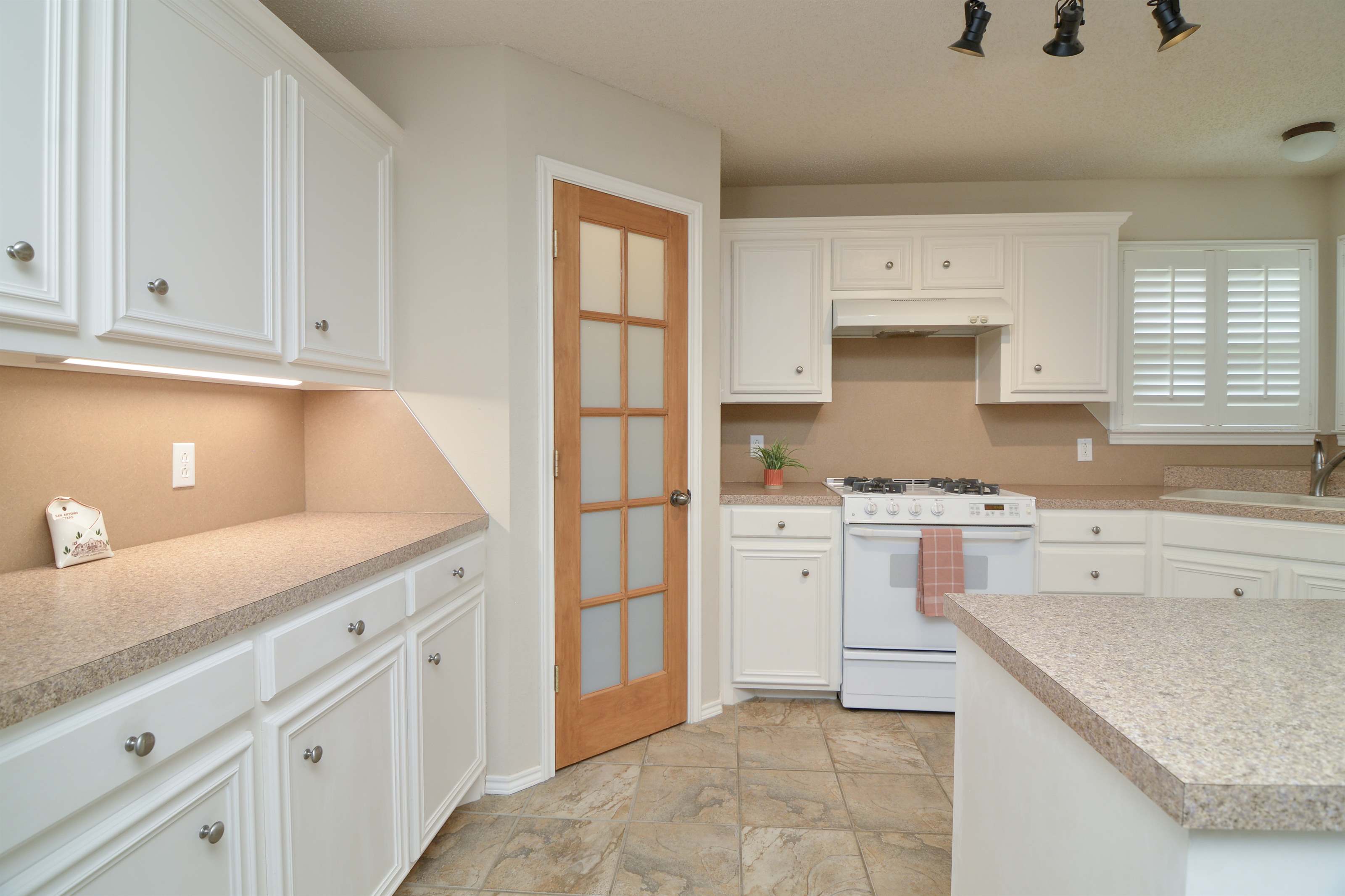 9808 Huron Ave, Lubbock, TX 79424