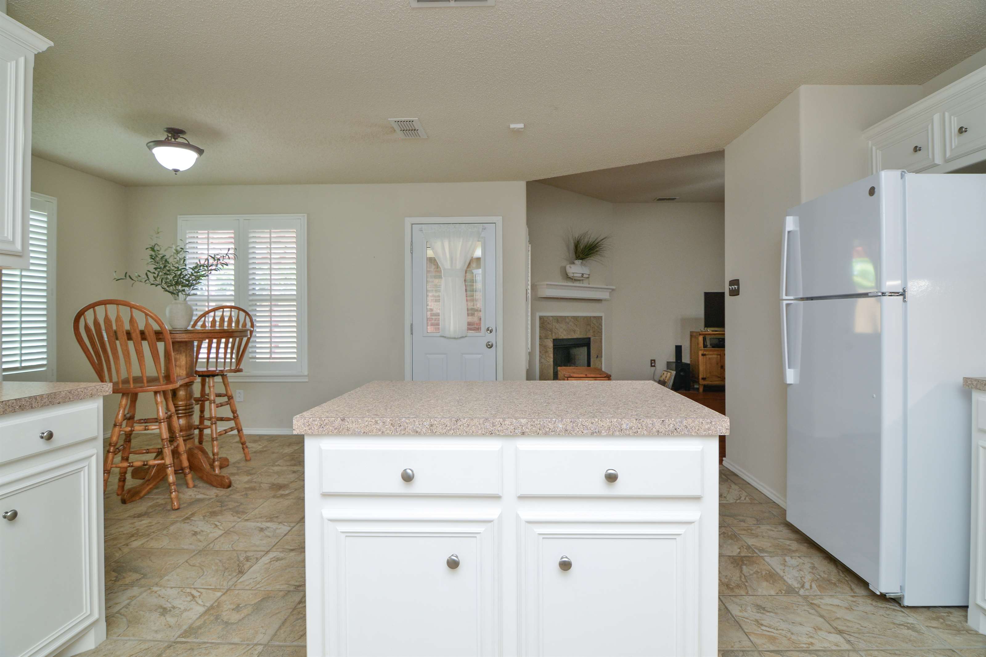 9808 Huron Ave, Lubbock, TX 79424