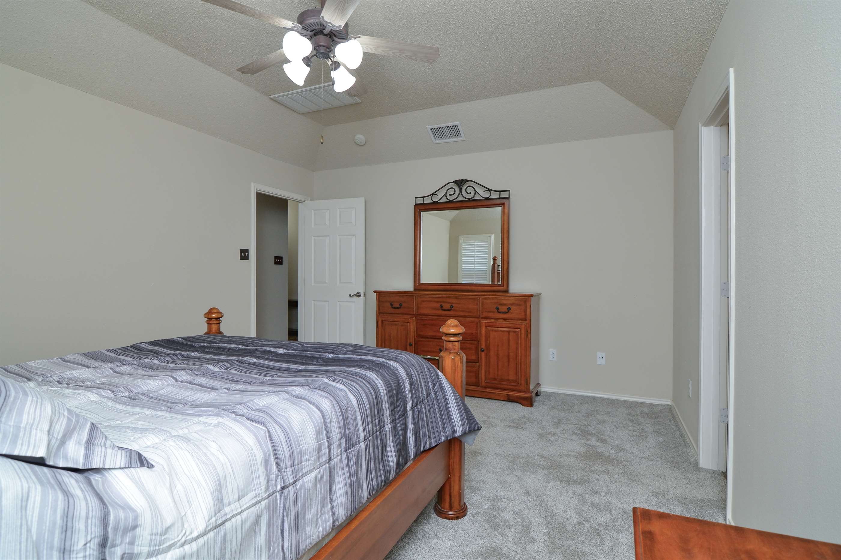 9808 Huron Ave, Lubbock, TX 79424