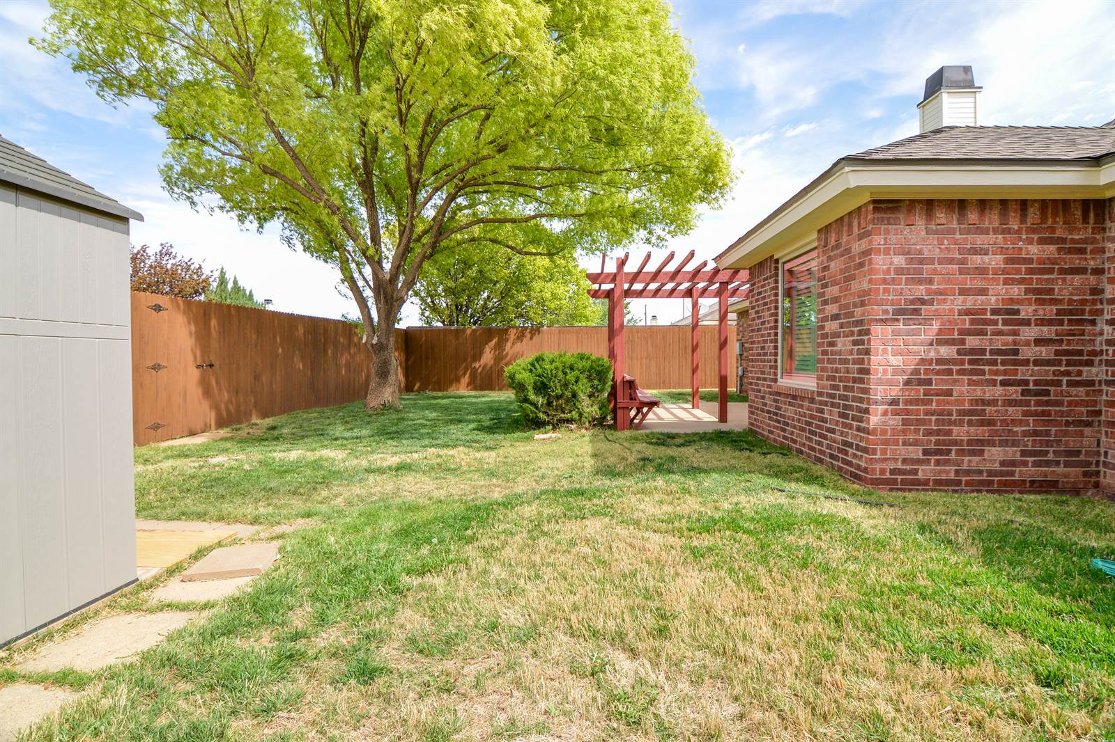 9808 Huron Ave, Lubbock, TX 79424