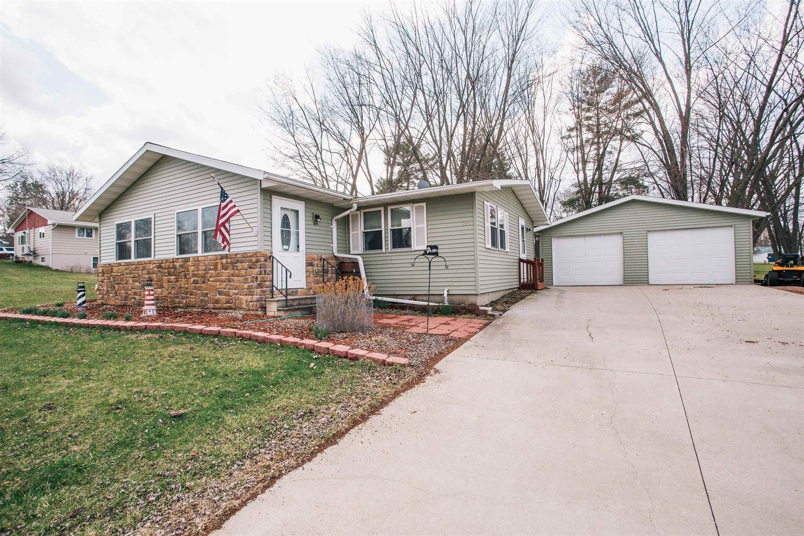 209 N Eaton Avenue, Greenwood, WI 54437