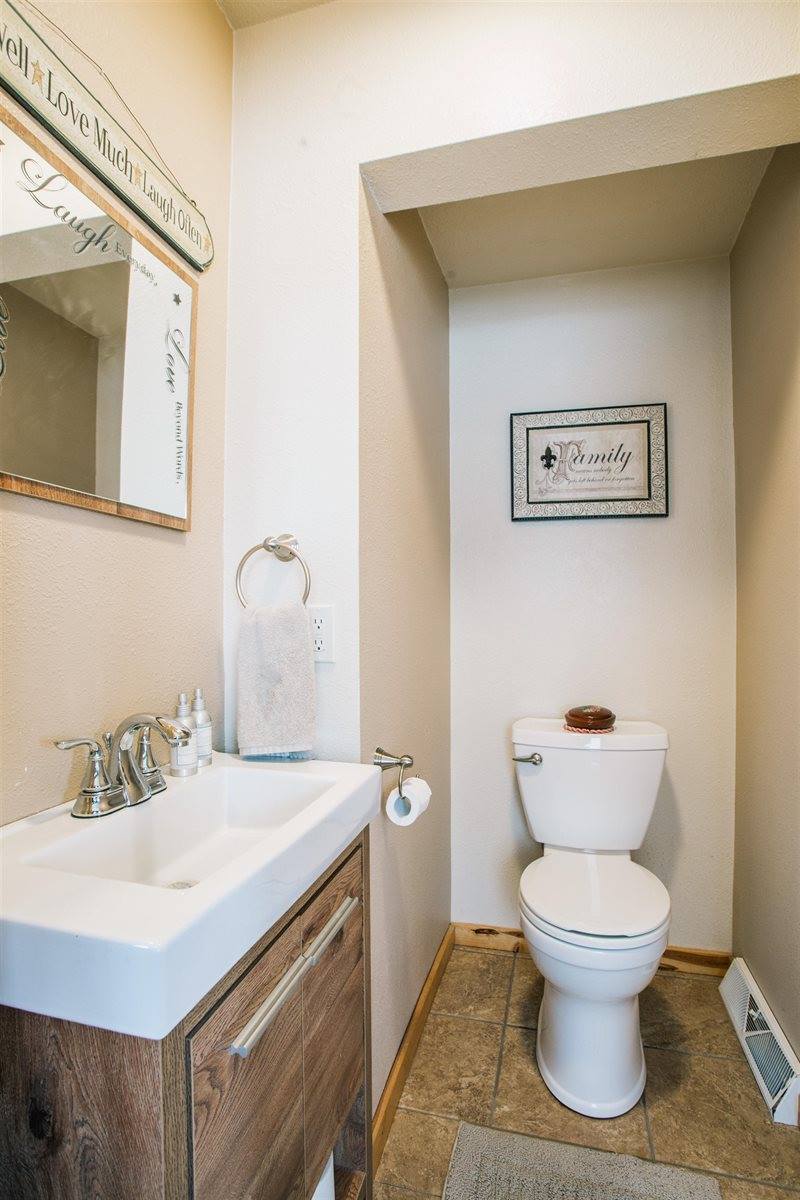 209 N Eaton Avenue, Greenwood, WI 54437