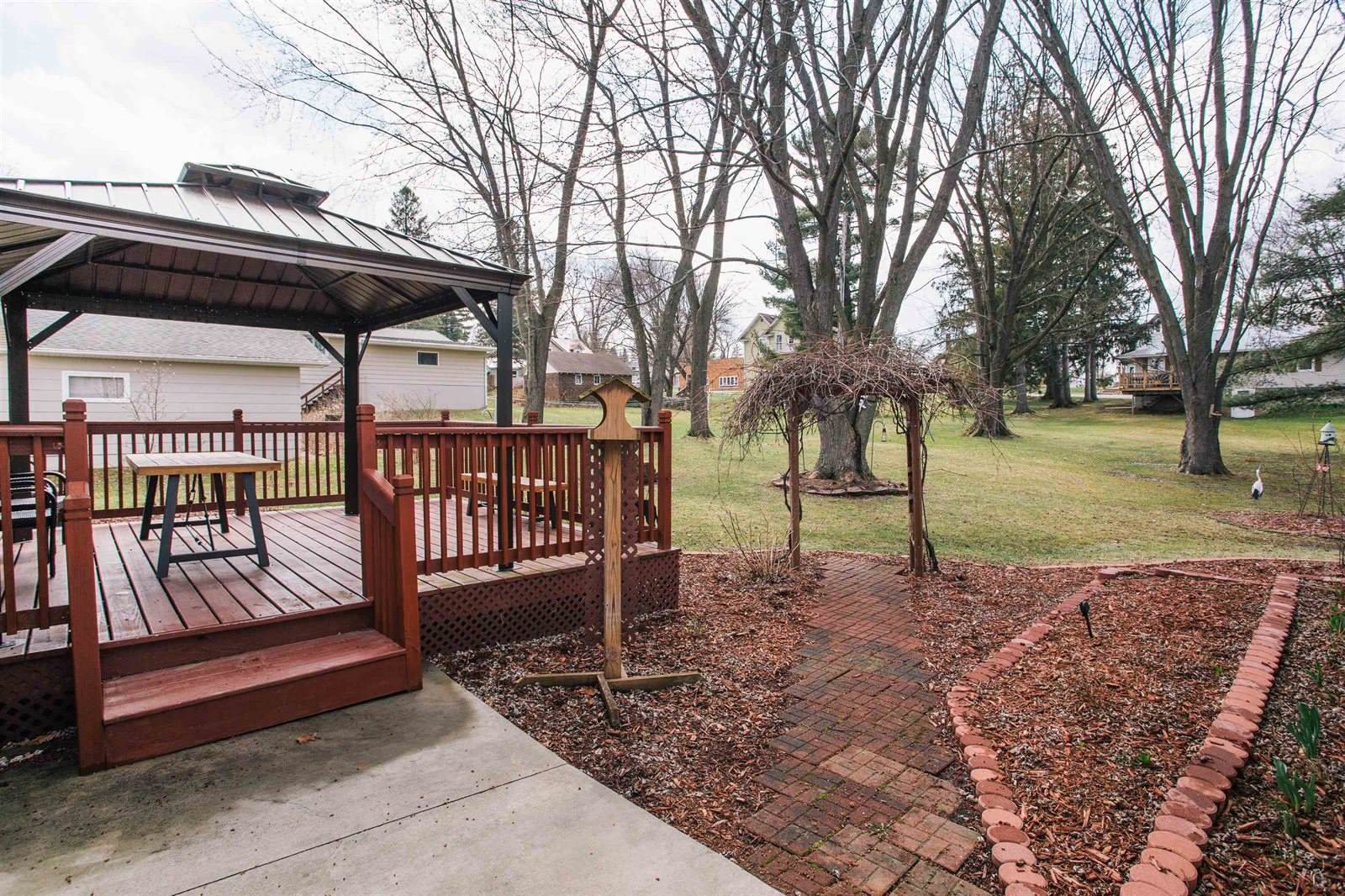 209 N Eaton Avenue, Greenwood, WI 54437