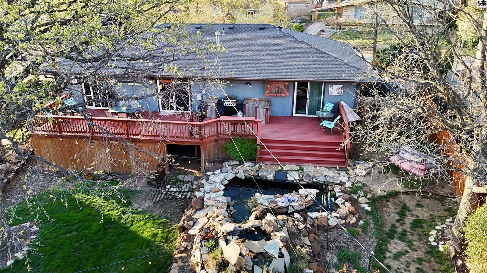 1926 Starlight Dr, Salina, KS 67401