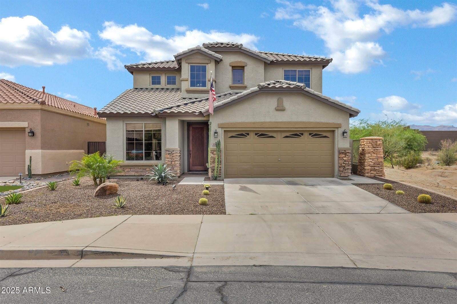 3033 West Redwood Lane, Phoenix, AZ 85045