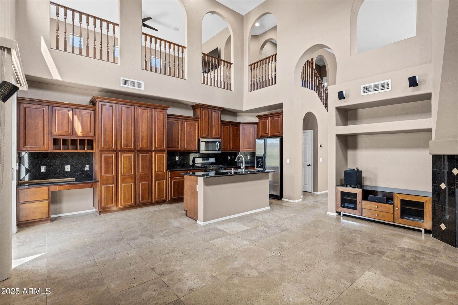 3033 West Redwood Lane, Phoenix, AZ 85045