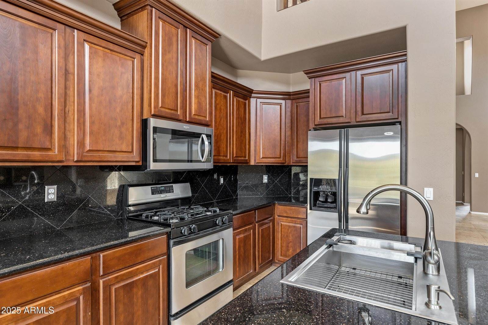 3033 West Redwood Lane, Phoenix, AZ 85045