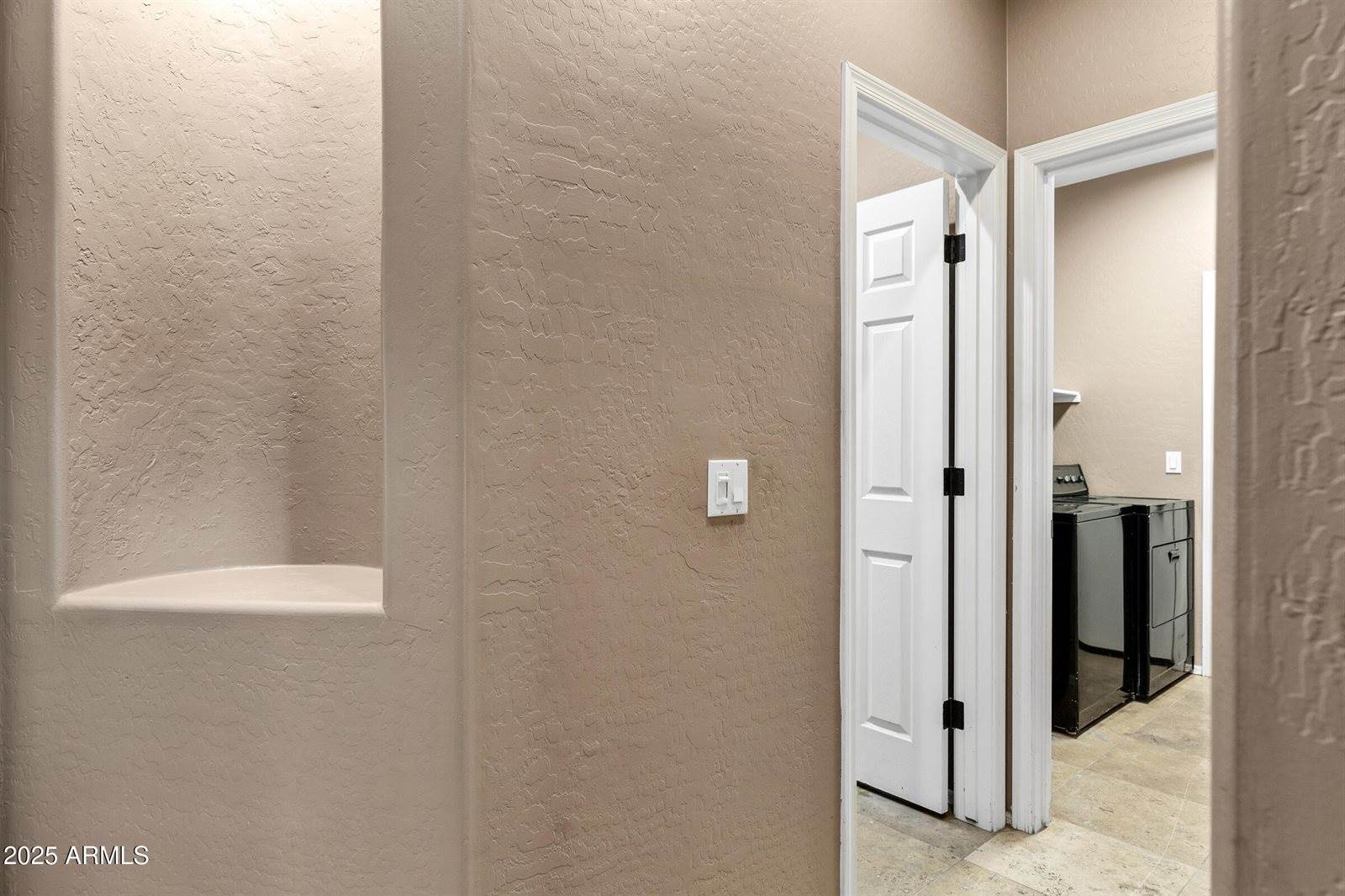 3033 West Redwood Lane, Phoenix, AZ 85045