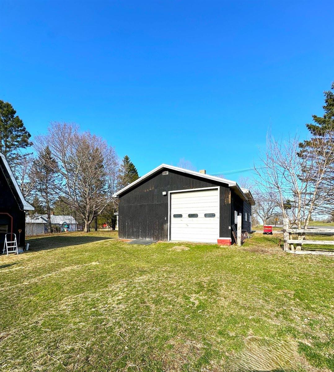 6 Ridge Road, Corinth, ME 04427