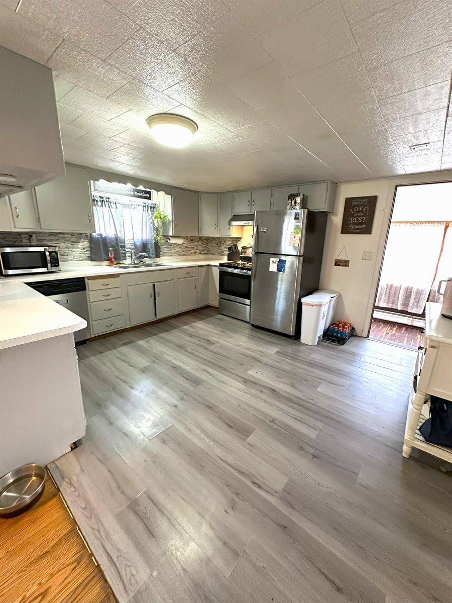 6 Ridge Road, Corinth, ME 04427