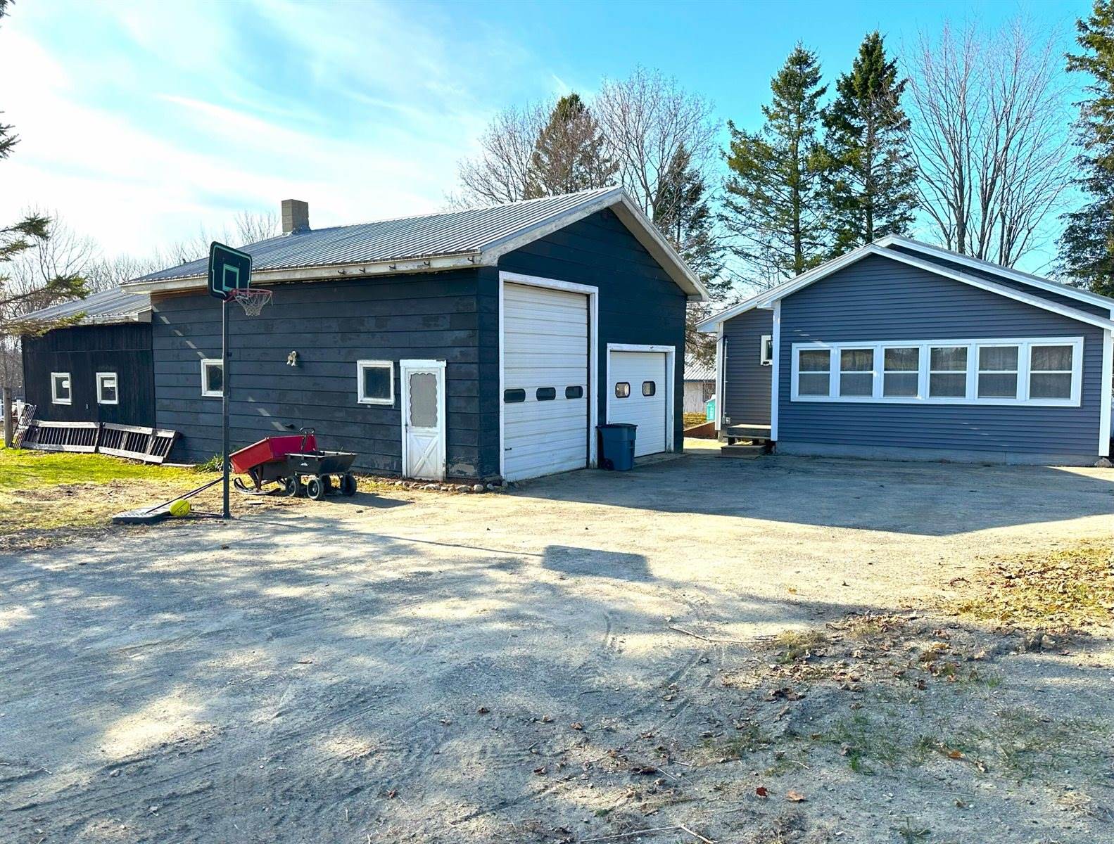 6 Ridge Road, Corinth, ME 04427