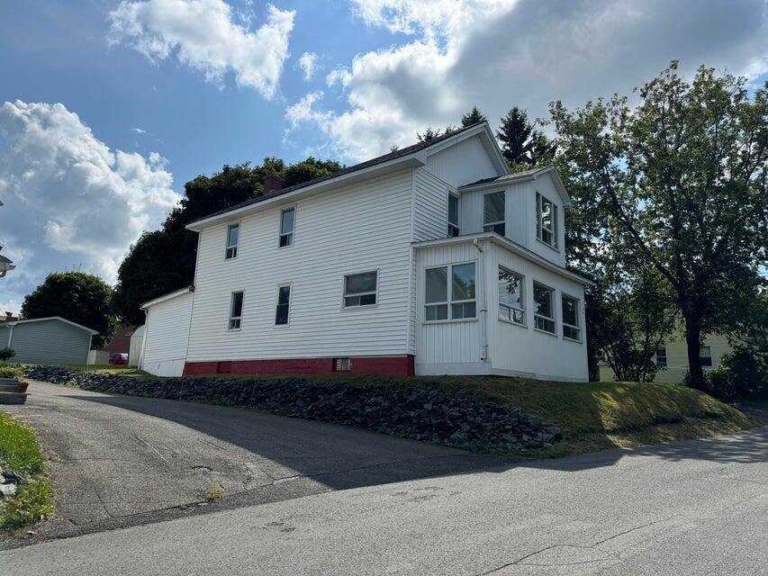90 7th Avenue, Madawaska, ME 04756