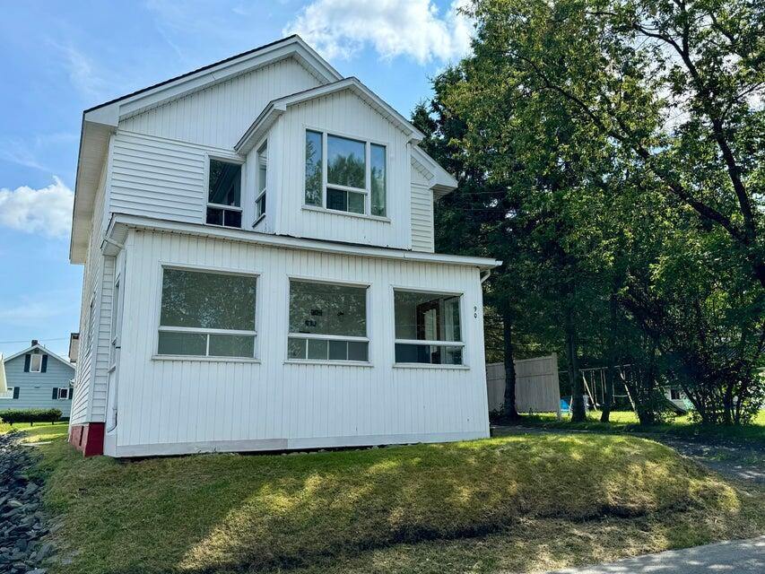90 7th Avenue, Madawaska, ME 04756