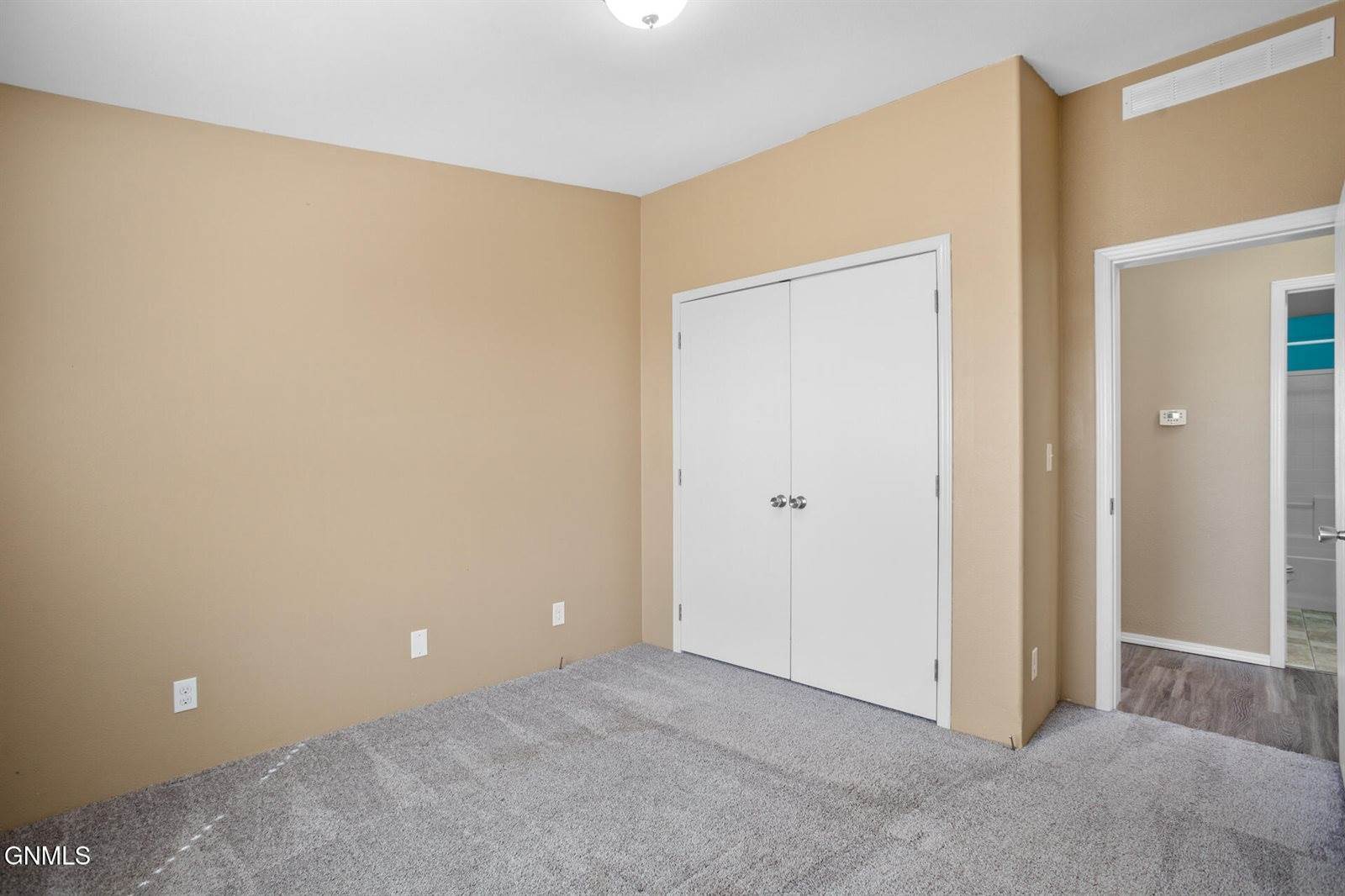 5611 Stoneview Avenue, Williston, ND 58801