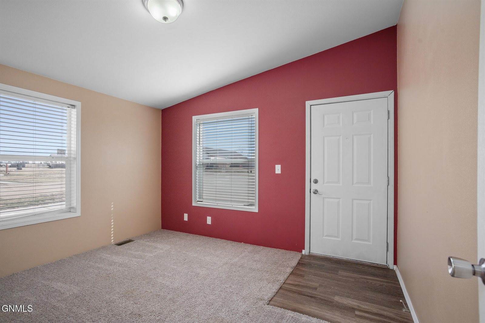 5611 Stoneview Avenue, Williston, ND 58801