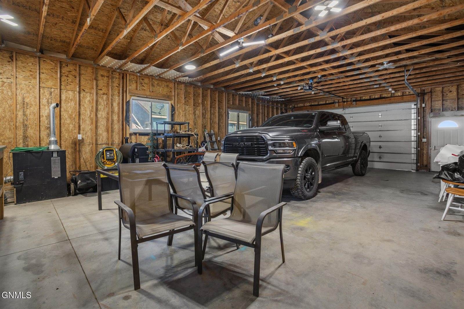 5611 Stoneview Avenue, Williston, ND 58801